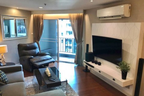 Condo in Huai Khwang, Bangkok, Thailand, 3 bedrooms  № 86175 - photo 3