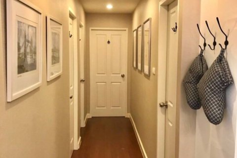 Condo in Huai Khwang, Bangkok, Thailand, 3 bedrooms  № 86175 - photo 9