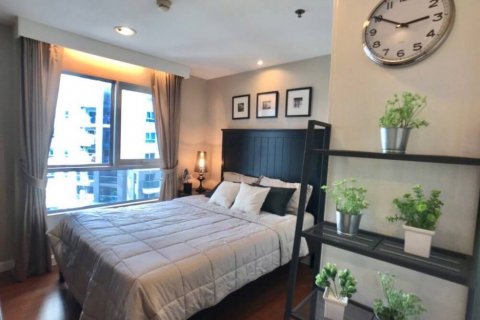 Condo in Huai Khwang, Bangkok, Thailand, 3 bedrooms  № 86175 - photo 6