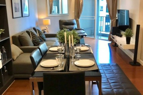 Condo in Huai Khwang, Bangkok, Thailand, 3 bedrooms  № 86175 - photo 2