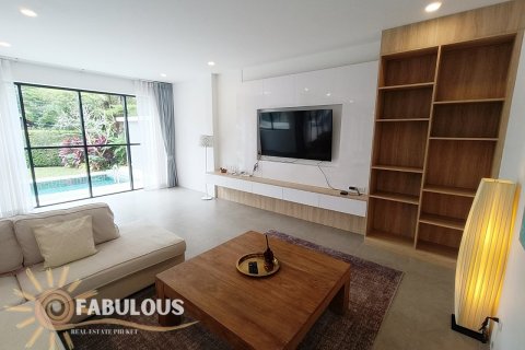 Villa in Phuket, Thailand 3 bedrooms № 85403 - photo 23