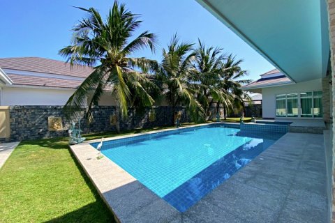 House in Hua Hin, Thailand 4 bedrooms № 125124 - photo 3