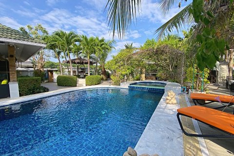 Дом в Хуа Хине, Таиланд с 4 спальнями  № 125122 - фото 4