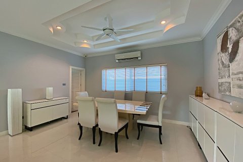 Дом в Хуа Хине, Таиланд с 4 спальнями  № 125122 - фото 14