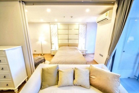 Condo in Bangkok, Thailand, 1 bedroom № 86819 - photo 2