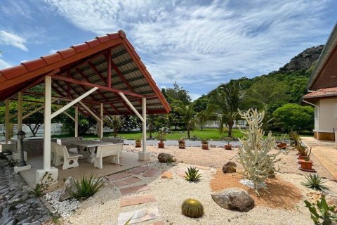 Villa in Hua Hin, Thailand 3 bedrooms № 101866 - photo 4