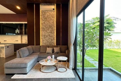 House in Pattaya, Thailand 3 bedrooms № 115893 - photo 2