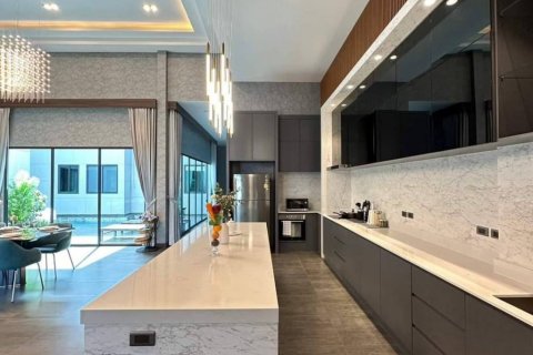 House in Pattaya, Thailand 3 bedrooms № 115893 - photo 4