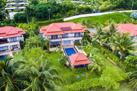 House in Bang Tao, Thailand 5 bedrooms № 104373