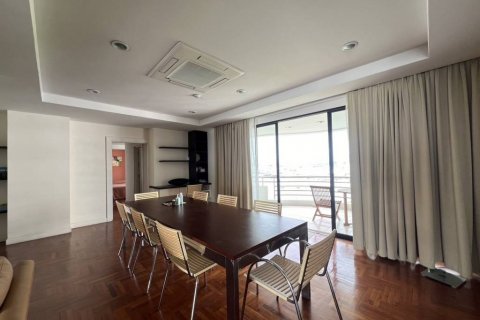 Condo in Pattaya, Thailand, 4 bedrooms № 104339 - photo 4