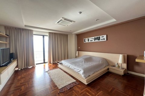 Condo in Pattaya, Thailand, 4 bedrooms № 104339 - photo 7