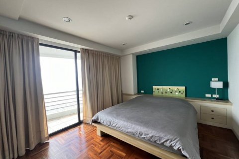 Condo in Pattaya, Thailand, 4 bedrooms № 104339 - photo 6