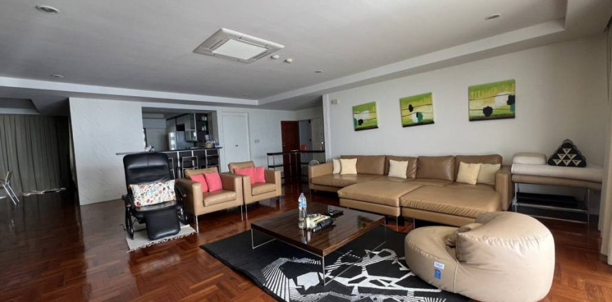 Condo in Pattaya, Thailand, 4 bedrooms № 104339