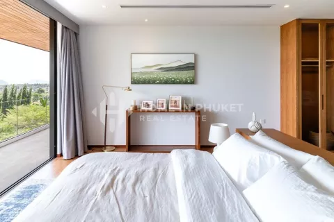 House in Chalong, Thailand 4 bedrooms № 131816 - photo 14