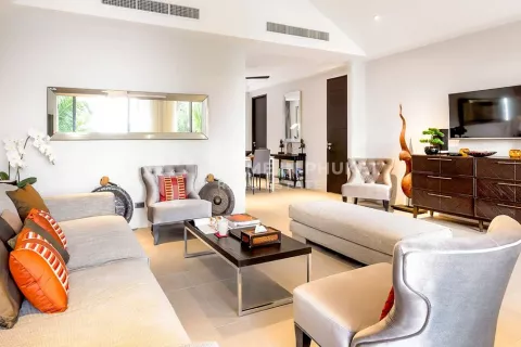 House in Phang Nga, Thailand 4 bedrooms № 130969 - photo 5