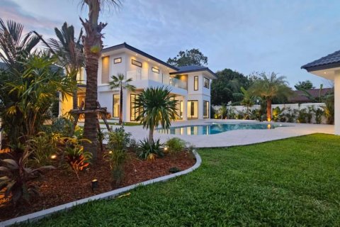 Вилла в Чалонге, Таиланд с 4 спальнями  № 124537 - фото 4