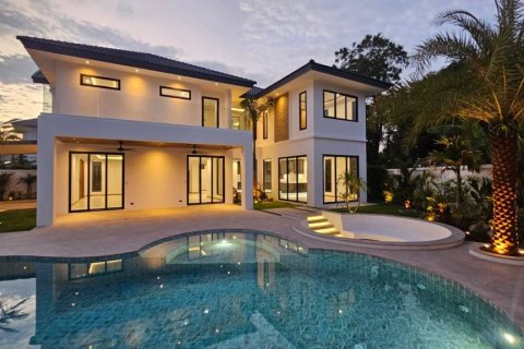 Вилла в Чалонге, Таиланд с 4 спальнями  № 124537 - фото 2