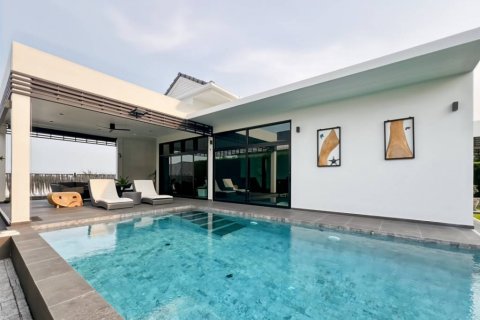 Вилла в Хуа Хине, Таиланд с 3 спальнями  № 124542 - фото 2