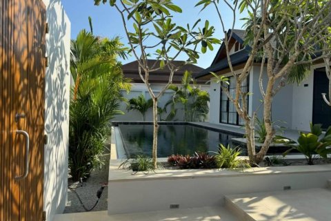 Villa in Rawai, Thailand 3 bedrooms № 119432 - photo 1