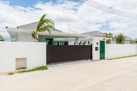 Дом в Хуа Хине, Таиланд с 3 спальнями  № 125119 - фото 4