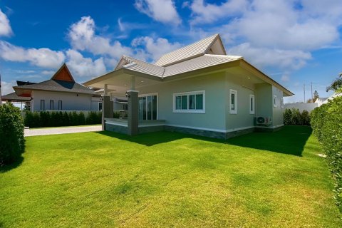 House in Hua Hin, Thailand 3 bedrooms № 125274 - photo 2