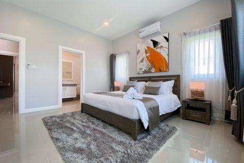 House in Hua Hin, Thailand 3 bedrooms № 125274 - photo 14