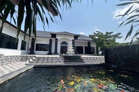 Вилла в Паттайе, Таиланд с 4 спальнями  № 100116 - фото 4