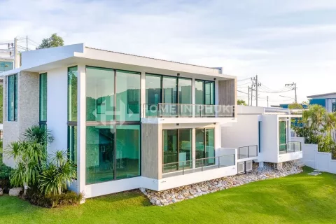 Дом в Чалонге, Таиланд с 2 спальнями  № 131034 - фото 1