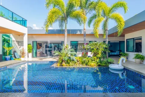 Дом в Пхукете, Таиланд с 4 спальнями  № 131029 - фото 1