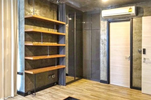 Condo in Bangkok, Thailand, 2 bedrooms № 104993 - photo 5