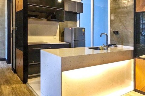 Condo in Bangkok, Thailand, 2 bedrooms № 104993 - photo 6