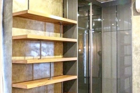 Condo in Bangkok, Thailand, 2 bedrooms № 104993 - photo 4