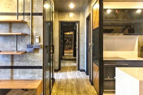 Condo in Bangkok, Thailand, 2 bedrooms № 104993 - photo 3