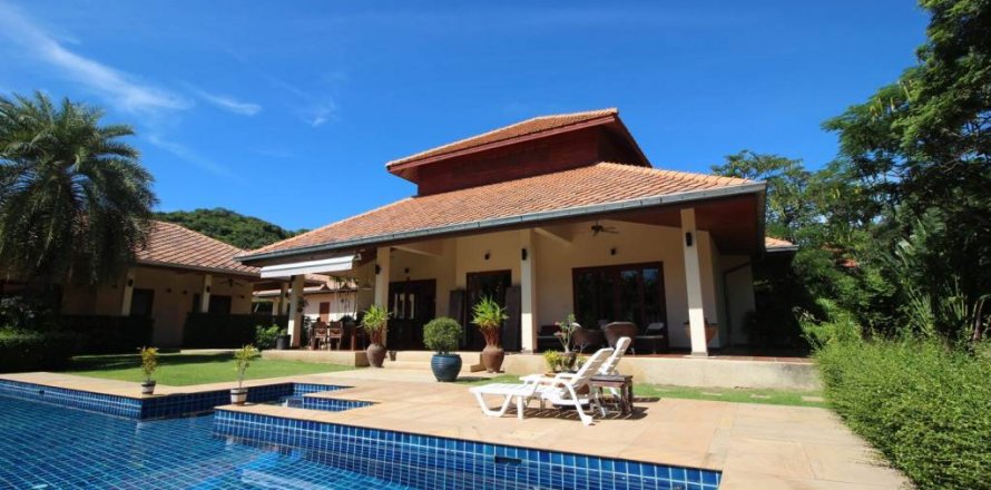 Вилла в Хуа Хине, Таиланд с 5 спальнями № 104995