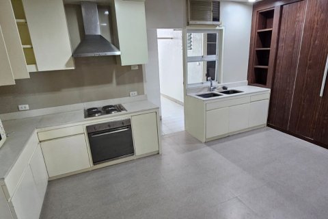 Кондоминиум с 3 спальнями в Ян Наве, Бангкок, Таиланд № 123674 - фото 7