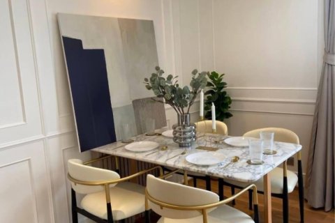 Condo in Khlong Toei, Bangkok, Thailand, 2 bedrooms № 123672 - photo 2