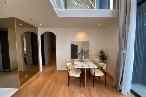 Condo in Khlong Toei, Bangkok, Thailand, 2 bedrooms  № 123672 - photo 7