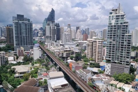 Condo in Khlong Toei, Bangkok, Thailand, 2 bedrooms  № 123673 - photo 6