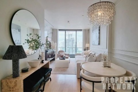 Condo in Khlong Toei, Bangkok, Thailand, 2 bedrooms  № 123673 - photo 1