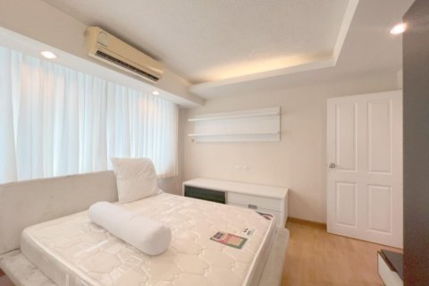 Кондоминиум с 2 спальнями в Бангкоке, Таиланд № 142998 - фото 9