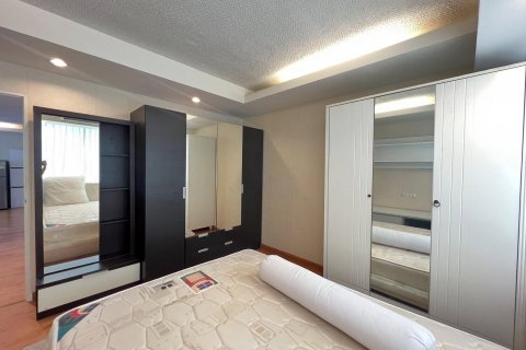 Кондоминиум с 2 спальнями в Бангкоке, Таиланд № 142998 - фото 11