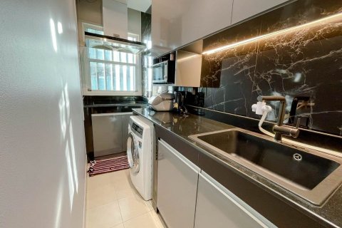 Condo à Bangkok, Thaïlande, 2 chambres  № 143539 - photo 8