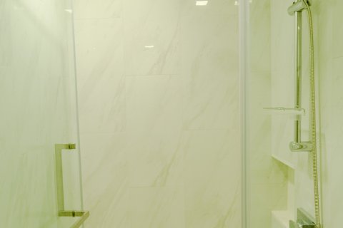 Condo à Bangkok, Thaïlande, 2 chambres  № 143540 - photo 14