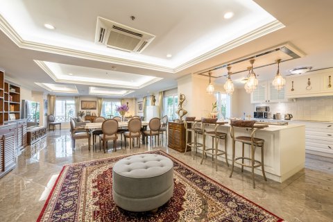 Кондоминиум с 3 спальнями в Бангкоке, Таиланд № 143538 - фото 1