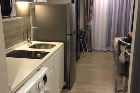 Condo in Bangkok, Thailand, 1 bedroom  № 132494 - photo 4