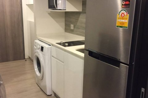 Condo in Bangkok, Thailand, 1 bedroom  № 132494 - photo 7