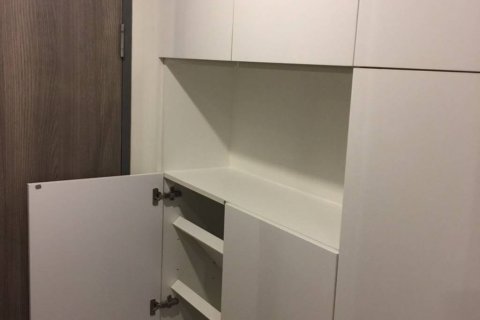 Condo in Bangkok, Thailand, 1 bedroom  № 132494 - photo 8