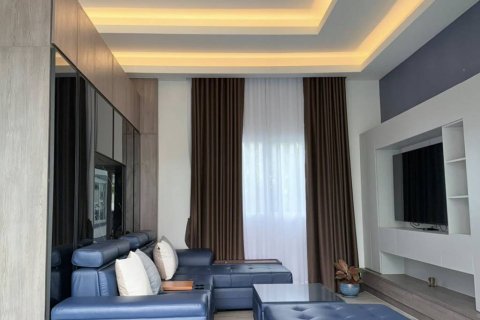 Villa in Bang Lamung, Thailand 5 bedrooms № 132491 - photo 8