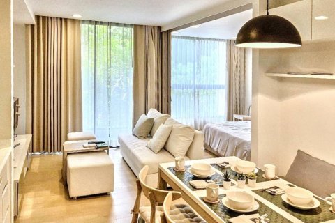 Condo in Bangkok, Thailand, 1 bedroom  № 119781 - photo 2