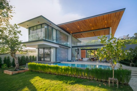 Villa in Phuket, Thailand 4 bedrooms № 126060 - photo 1
